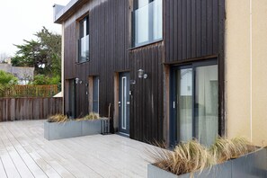 Exterior detail - Luxurious 2 bed apartment | Moments from beach (Harlyn Bay)