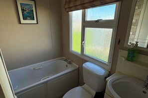 Shower - Millfield G17 (Ingoldmells)