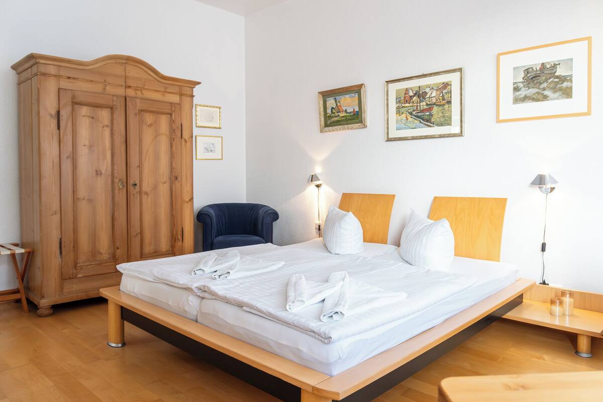 Standard Studio | Free WiFi