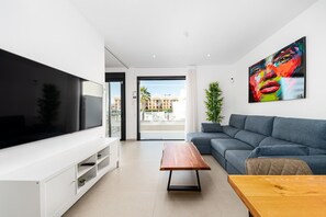 TV - La Llana penthouse oasis with rooftop kitchen and pool - by OYOOSTAYS (San Pedro del Pinatar)