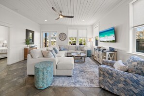 TV - ☀️🌊Private Pool/Golf Cart - No ADDED FEES! (Destin)
