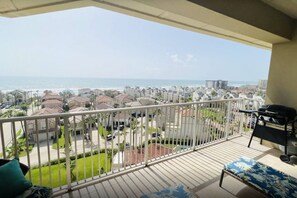 Property grounds - Island’s most sought-after resort! Easter Special! (South Padre Island)
