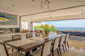Outdoor dining - Villa Palma – Luxury Retreat on Swimmable Beach (Turistico Corredor)