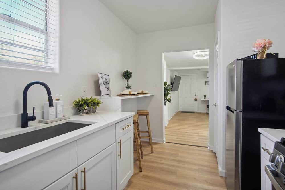 Stroll to the Dome: Sleek 1BR Near Downtown