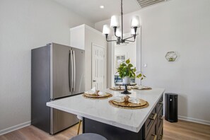 Dining - Cozy Historic Gem: 5 Mins to Downtown SA (San Antonio)