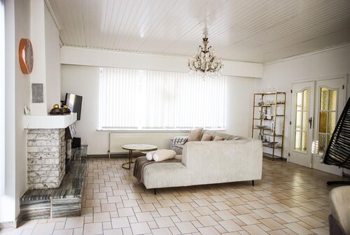 Charming villa with garden and private parking