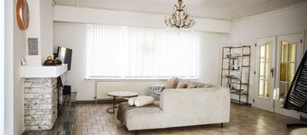 Charming villa with garden and private parking