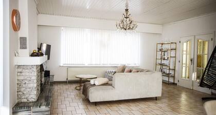 Charming villa with garden and private parking