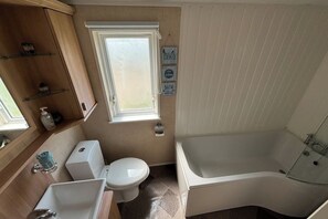 Shower - Meadow Lakes 76 - Golden Palm Resort (Skegness)