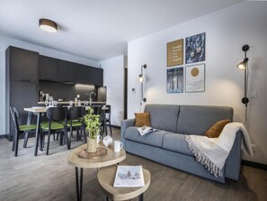 Private kitchen - 3-bedroom Haven With 2 Bathrooms (La Salle-les-Alpes)