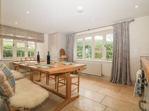 Dining - Gardeners Cottage (Chipping Norton)