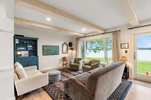 Crooked Lake Waterfront Cottage With Private Dock