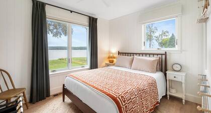 Crooked Lake Waterfront Cottage With Private Dock