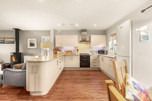 Fridge, oven, stovetop, dishwasher - Lavender House - North East Escapes (Alnmouth)