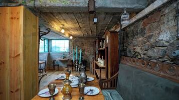 Fridge, microwave, stovetop, cookware/dishes/utensils