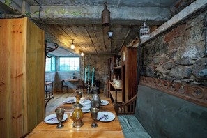 冰箱、微波炉、炉灶、厨具/餐具