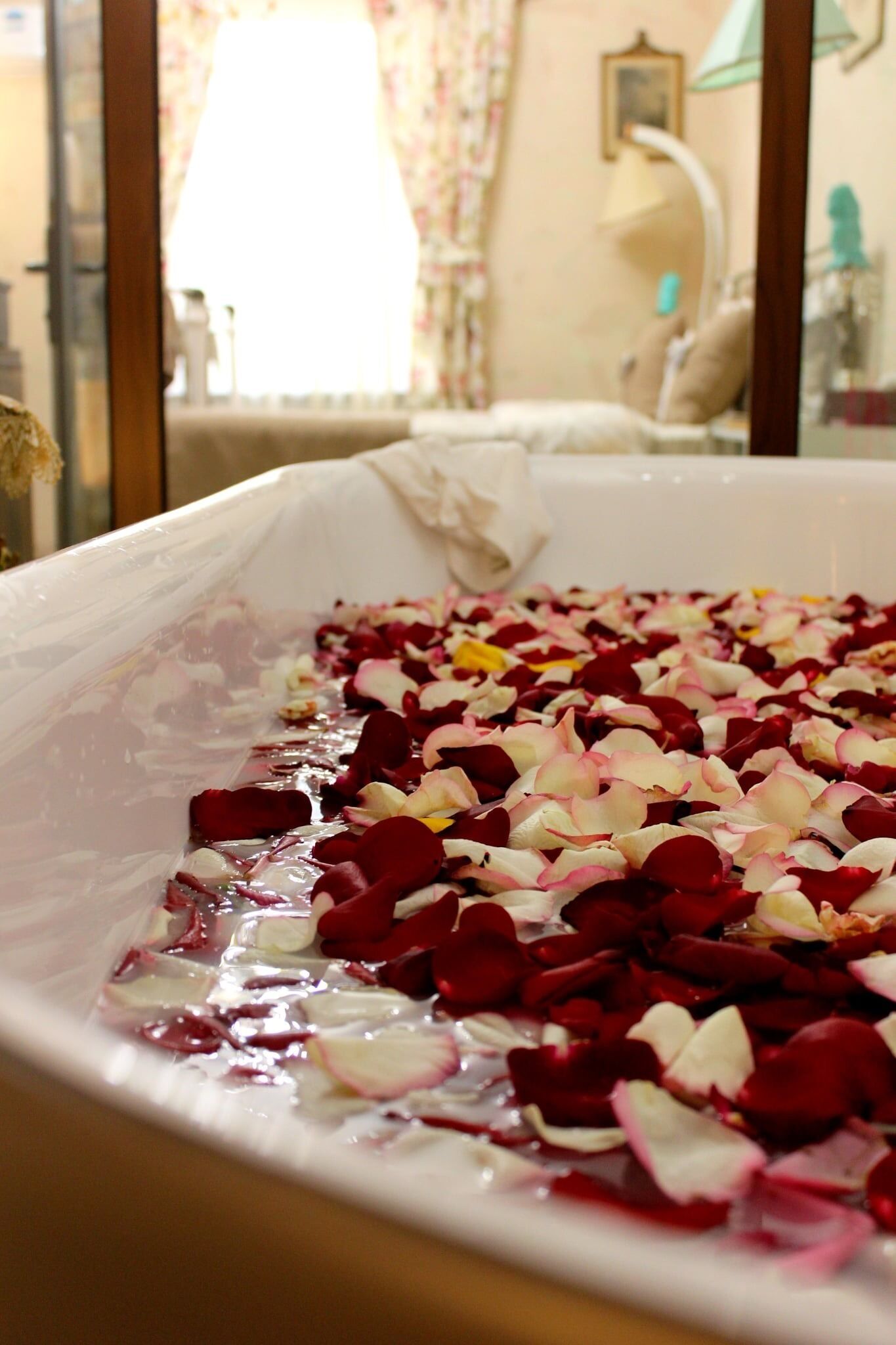 Superior Twin Room | Bathroom | Hair dryer, slippers, towels, soap