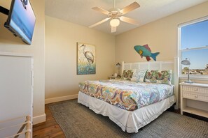 5 bedrooms, free WiFi, bed sheets