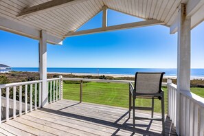 Property grounds - Seagrape - Amazing beachfront, large lot, loaded with amentities! (Crystal Beach)