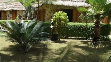 Basic Bungalow, Garden View | Property grounds