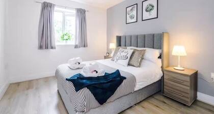 Free WiFi & Parking, Huge Monthly Stay Discounts