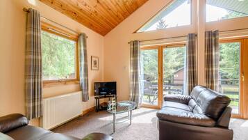 Classic Cabin | Living area