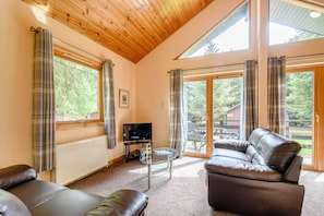 Classic Cabin | Living area