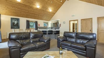 Classic Cabin | Living area