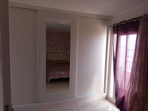 4 bedrooms, iron/ironing board, WiFi, bed sheets - Triplex del Duque (Fañabe)
