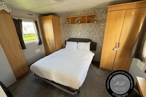 2 bedrooms, WiFi - Meadow View 158 - Golden Palm Resort (Skegness)
