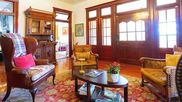 Rumah, Beberapa Tempat Tidur, patio, pemandangan kolam renang (1906 Haus) | Interior