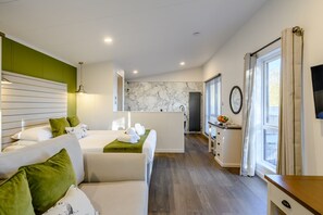 Luxury Cabin - Landal Kenwick Woods (Louth)