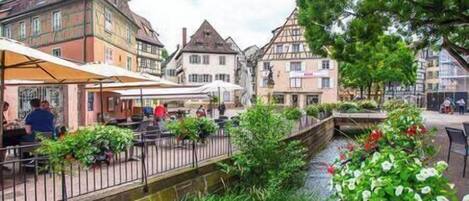 屋外ダイニングエリア