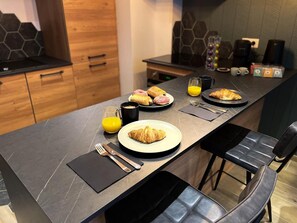 Dining - Your cosy studio in the heart of Manosque (Manosque)