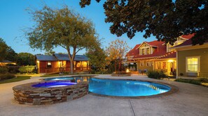 Outdoor pool, sun loungers - 1906 Estate For 21 Guests W/pool,hot Tub (Comfort)