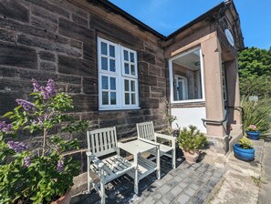 Terrace/patio - Unique Historic Toll House
Berwick upon Tweed. (Berwick-upon-Tweed)