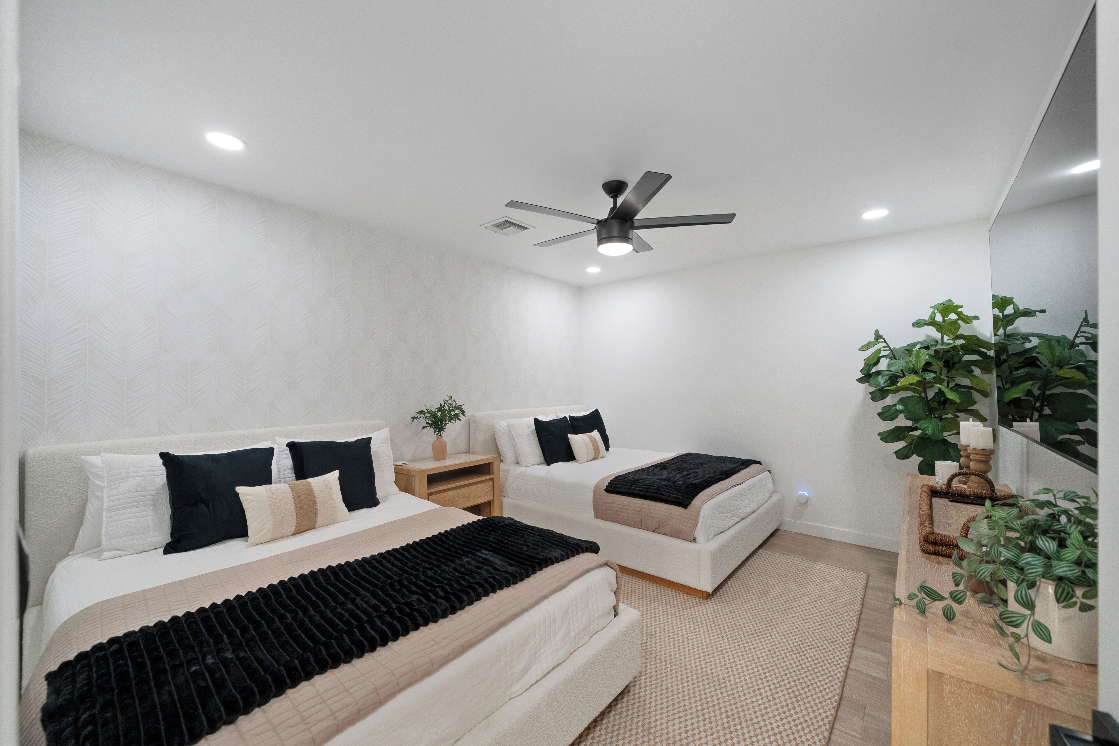 Ferros/tábuas de passar roupa, Wi-Fi, roupa de cama