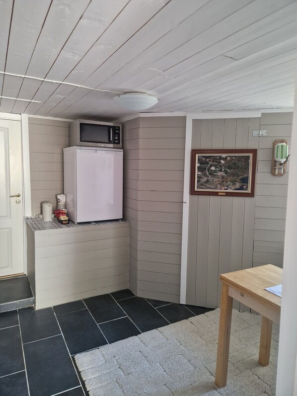 Room, 1 Bedroom, Smoking | Interior - Room-cosy Living Room, Bedroom and Bathr (Askøy)