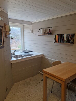 Værelse - 1 soveværelse - ryger | Privat køkken