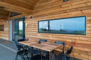 Outdoor dining - The Irvine, North Berwick (Whitekirk)