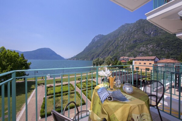 Apartment | Balcony - Appartement mit Seeblick auf den Luganersee (Porlezza)