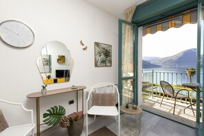 Apartment | 3 bedrooms, individually furnished, bed sheets - Appartement mit Seeblick auf den Luganersee (Porlezza)