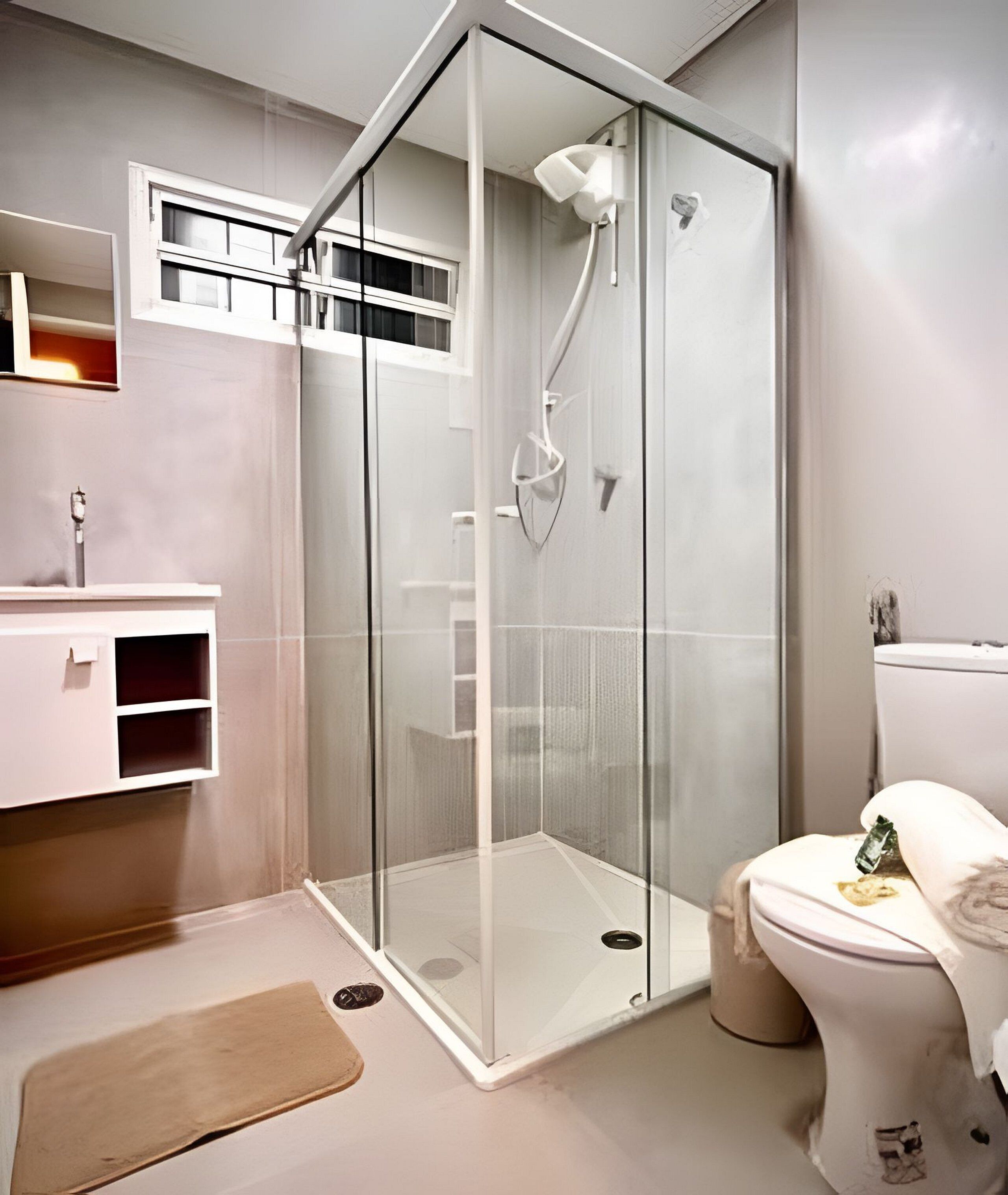 Comfort Apartment | Bathroom | Shower, hair dryer, towels, toilet paper