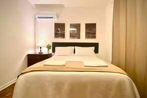 Apartment | Laptop workspace, blackout curtains, iron/ironing board, free WiFi - Residencial Vila Olimpia (São Paulo)