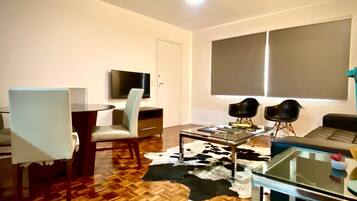 Apartment | Dining
