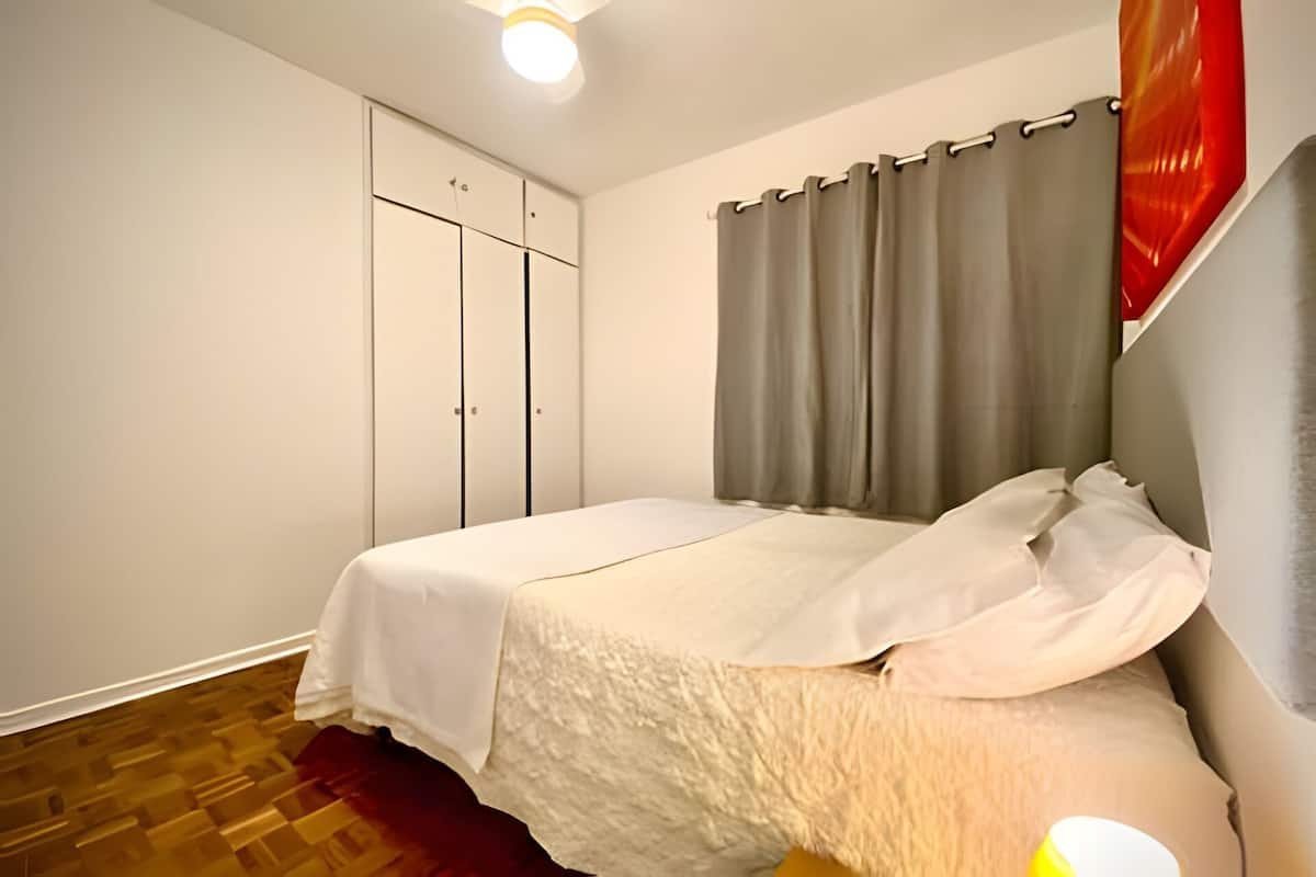 Apartment | Laptop workspace, blackout drapes, iron/ironing board, free WiFi