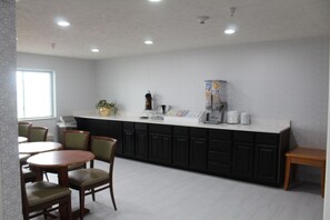 Free daily continental breakfast
