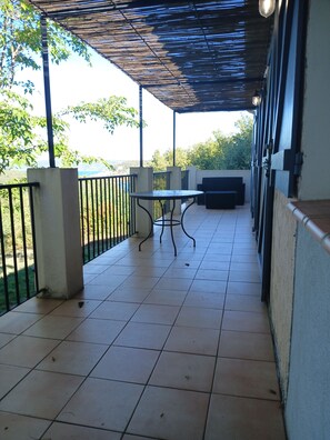 Terrace/patio - Detached house 90m south facing for 6 people with air conditioning (Bauduen)