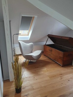 Interior - Vacation apartment in Wilhelmshaven - quiet, modern, ideal for excursions (Wilhelmshaven)
