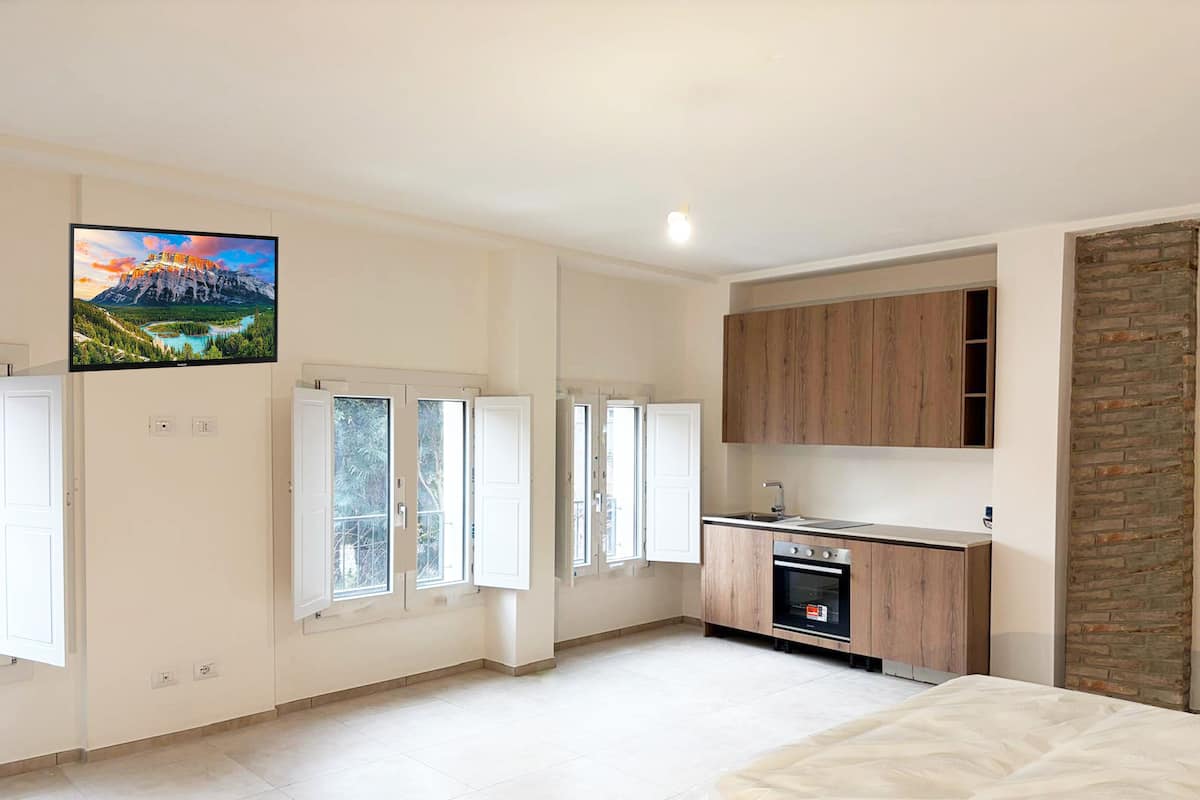 Neljän hengen standard-huone | Tallelokero huoneessa, ilmainen Wi-Fi